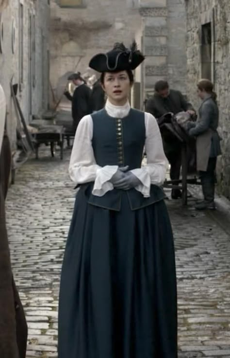 Outlander Costume Recap: Season 3, Episode 4 - "Of Lost Things" | Frock Flicks Outlander Clothing, 1960s Costumes, Quilted Petticoat, Colonial Fashion, Stitching Styles, 18th Century Dresses, Jenny Jones, Scottish Dress, Outlander Costumes