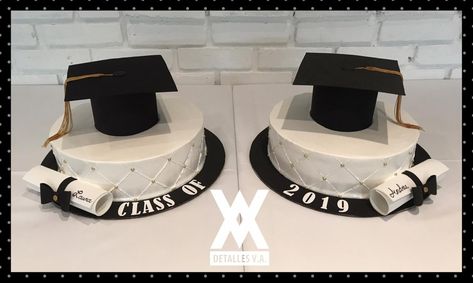 Twins graduation cakes Double Graduation Cake Ideas, Twins Graduation Party Ideas, Twin Graduation Party, Twins Graduation, Grad Cakes, 2025 Graduation, Grad Cake, Twins Cake, Graduation Party Planning