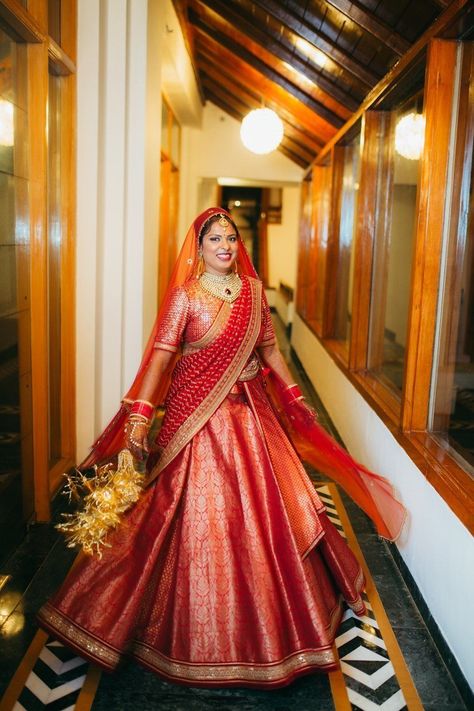 Mussoorie weddings | Anuj & Apoorva wedding story | WedMeGood Banarasi Lehenga Bridal, Simple Bridal Lehenga, Sikh Bride, Silk Lehengas, Langa Voni, Lehenga Jewellery, Indian Wedding Couple Photography, Lehenga Bridal, Wedding Lehenga Designs