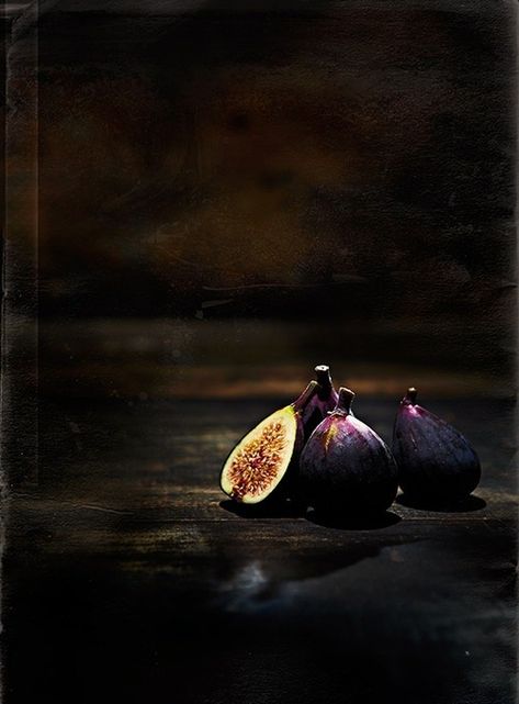 Moody Food Photography, Vegetables Photography, Dark Food Photography, Interior Boho, Food Art Photography, Beautiful Food Photography, Food Photography Inspiration, Fruit Photography, Still Life Photos