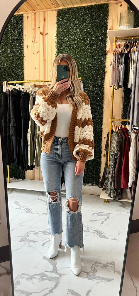 Cute Church Fall Outfits, November Colorado Outfits, Women Fall Trends 2024, Size Xl Outfits, Woman’s Fall Outfit Ideas, California In November Outfits, Winter Outfits Thrift, Teen Fall Fashion 2024, Cute Casual Fall Outfits For Women