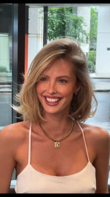 Shorter Hairstyles For Women, Blonde Olive Skin Tone, Bronde Bob Short, Short Formal Hair, 2025 Haircut, Blond Short Hair, Long Bob Hairstyles Blonde, Colour Tutorial, Bouncy Bob