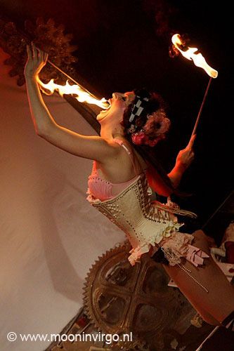 Fire Eating at a Burlesque show. Want to learn. Fire Eater Circus, Victorian Circus, Fire Eater, Creepy Circus, Circus Aesthetic, Breathing Fire, Pierrot Clown, Emilie Autumn, Circus Sideshow