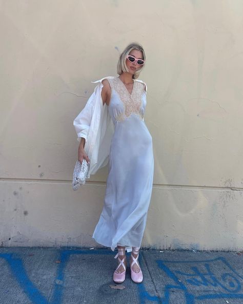 Elsa Hosk Style, Slip Dress Outfit, Steal Her Style, Vintage Slip Dress, White Slip Dress, Elsa Hosk, Gisele Bundchen, Candice Swanepoel, Maxi Slip Dress