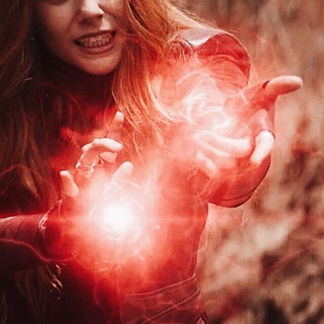 Olsen Scarlet Witch, Witch Powers, Chaos Magic, Elizabeth Olsen Scarlet Witch, Scarlet Witch Marvel, Marvel Photo, Scarlett Witch, Derek Hale, Pink Power