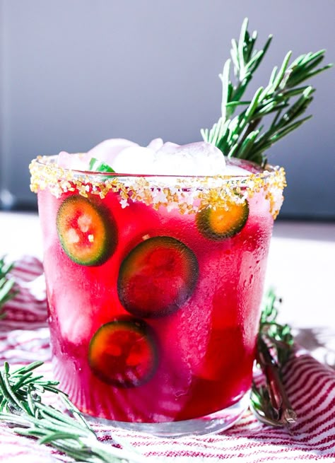 Holiday Margaritas, Boozy Recipes, Blueberry Margarita, Pomegranate Margarita, Spicy Margarita, Christmas Cocktail, Winter Cocktails, Margarita Recipes, Alcohol Drink Recipes