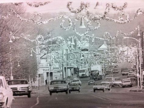 Emma Street in downtown Springdale, Arkansas. Arkansas History, Springdale Arkansas, Vintage Christmas Photos, Northwest Arkansas, Happy Memories, Christmas Photos, North West, Arkansas, Autumn Leaves