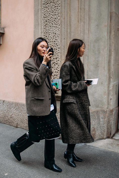 Schiaparelli Dress, Chic Winter Coat, Milan Fashion Week Men, Satin Slip Skirt, Style 2023, Outfit Formulas, Street Style Inspiration, Menswear Inspired, 가을 패션