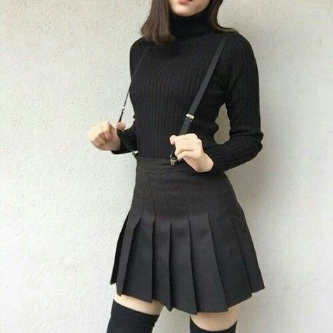 Moda Ulzzang, Skirt With Suspenders, Weird Fashion Trending, Hipster Grunge, K Fashion, Korean Fashion Trends, Ulzzang Fashion, Korean Outfits, Skirt Outfits