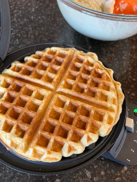 Martha Stewart's Waffle Recipe Buttermilk Waffles Pioneer Woman, Everyday Food Recipes Martha Stewart, Buttermilk Waffles From Scratch, Waffle Recipes Homemade, Roscoes Waffle Recipe, Martha Stewart Waffles, Malted Waffle Recipe, Waffle Mix Recipe, Martha Stewart Pancakes