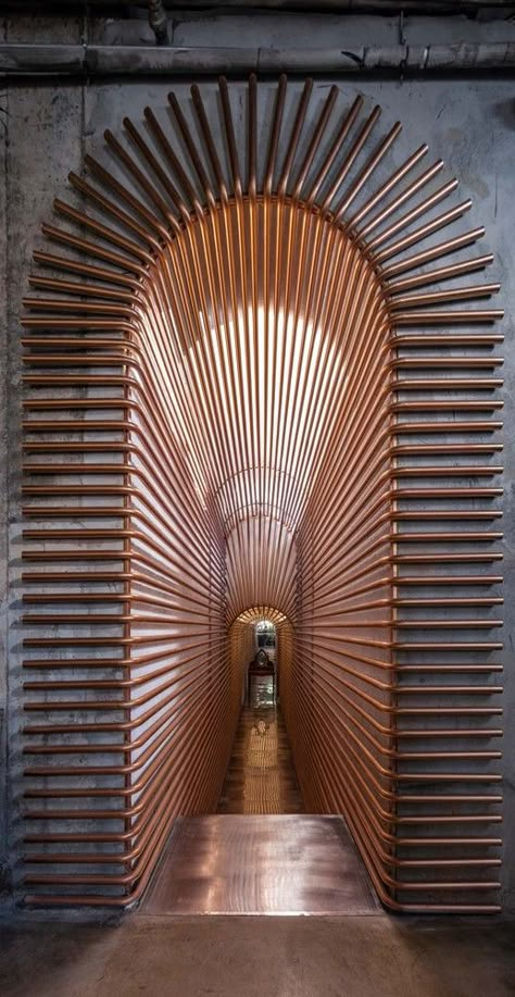 Metal Interior Design, Arch Designs, Wall Detail, Metal Interior, Desain Pantry, Lobby Bar, Lounge Design, Gallery Design, Restaurant Interior Design