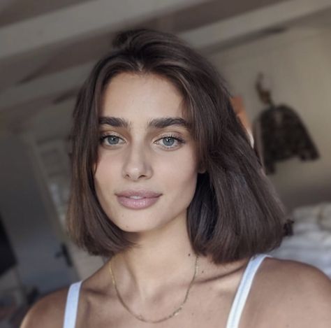 Taylor Hill Hair, Chica Dark, Hills Pictures, Taylor Marie Hill, Hair Color Pastel, Voluminous Hair, Bleach Blonde, Taylor Hill, Pastel Hair