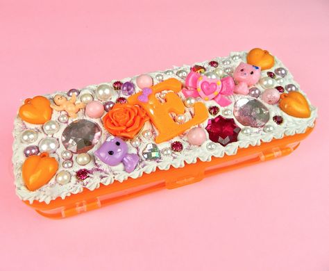 Decoden Back To School Pencil Case.....CAKE! Pencil Case Diy Tutorial, Pencil Case Diy, Back To School Pencil Case, Diy Pencil Case, School Pencil Case, Polymer Clay Tutorial, Polymer Clay Creations, Clay Tutorials, 9th Birthday