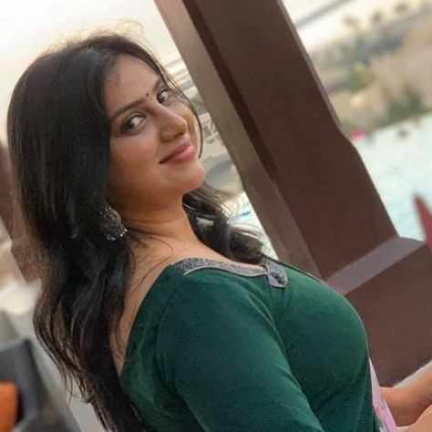 Anna_reshma_lichi Fc (@anna_reshma_lichi) • Instagram photos and videos Reshma Rajan, Anna Rajan, Beautiful Women Over 40, Actress Photos, Desi Beauty, Hd Wallpapers, Actresses, Instagram