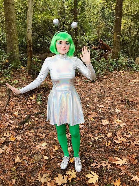 Very good quality just that is not so coffee is like a sand color Cowboy And Alien Costume, Alien Costume Kids Diy, Alien Diy Costume, Alien Party Outfit, Female Alien Costume, Alien Costume Women Diy, Easy Alien Costume, Alien Outfit Aesthetic, Diy Alien Costume Women