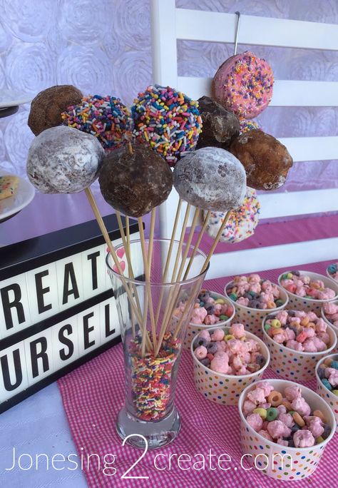 Perfect "floral" arrangement for your donut food table! Donut Holes Display Birthday, Donut Party Table Centerpiece, Donut Holes Display, Donut Bar Ideas, Donut Dessert Table, Donut Table, Donut Sprinkle, Donut Pool, Donut Display