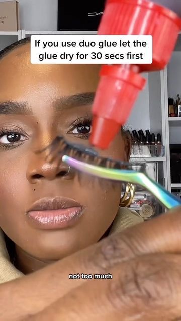 Beauty & Lifestyle Content Creator on Instagram: "It takes me less than 1 min to put on both lashes now😭 practice creates a skill💪🏾❤️😭 how long does it take you? . . . #eyelashtutorial #makeupvideos #makeuptutorial #makeupvideoss" How To Put On Eyelashes, How To Put Lashes On Yourself, How To Put On Lashes, Eyelashes Tutorial, Lifestyle Content Creator, Lifestyle Content, Beauty Lifestyle, Makeup Videos, It Takes