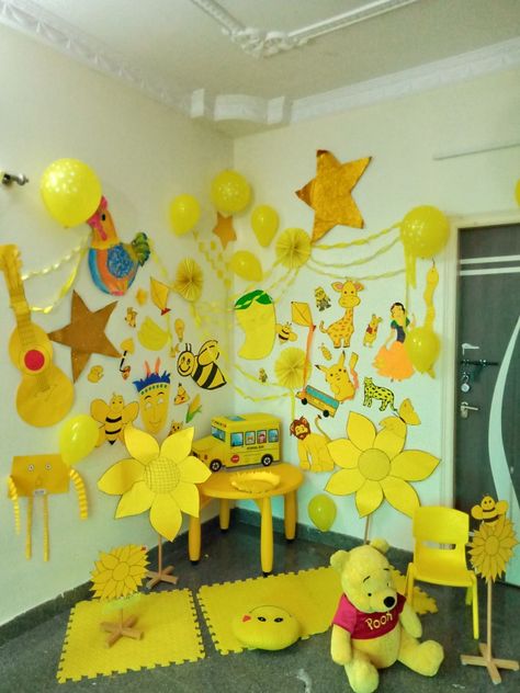 Pg Class Decoration Ideas, Yellow Day Board Decoration In Preschool, Mango Day Decoration In School, Yellow Day Activity For Kindergarten, Yellow Colour Day Decoration In School, Yellow Colour Day Activities, Mango Day Activity For Kids, Play Group Class Decoration Ideas, Yellow Colour Day Celebration In School