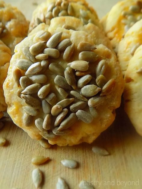 Savory Sunflower Seed Cookies Sunflower Seed Cookies, Easy Cinnamon Cookies, Sunflower Seed Cheese, Sunflower Seed Recipes, Sunflower Cookies, Farm Recipes, Seed Cookies, Edible Flowers Recipes, Pumpkin Seed Recipes