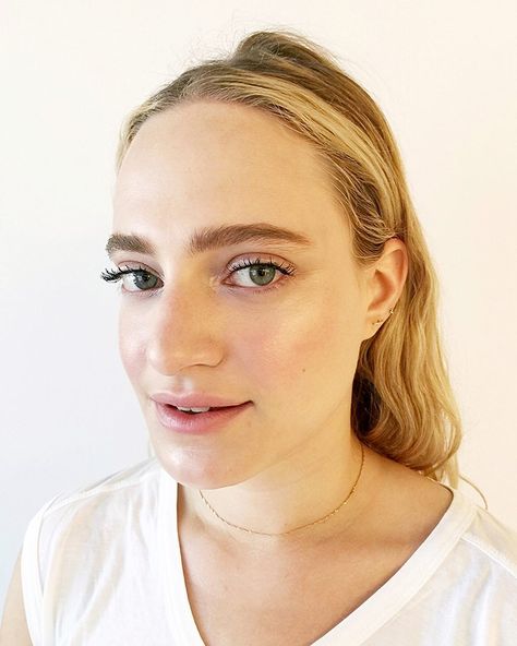 I Was Unphotogenic, Until I Learned This | Byrdie Runway Makeup Looks, Nyfw Makeup, Be More Photogenic, Band Of Outsiders, Runway Makeup, Holiday Beauty, Beauty Therapy, Ethereal Beauty, Instagram Tips