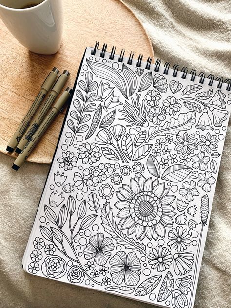 Full Page Doodle Art, Flower Mandala Sketch, Abstract Doodles, Flower Pattern Drawing, Doodle Art Flowers, Zen Doodle Patterns, Floral Doodle, Zen Doodle Art, Doodle Inspiration