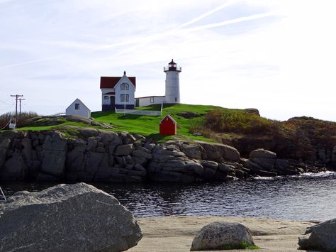 Hubble Lighthouse - Maine York Harbor Maine, Southern Maine Coast, Cape Neddick Maine, York Beach Maine, Nubble Lighthouse, Maine Summer, York Maine, Maine Lighthouses, Camping Resort