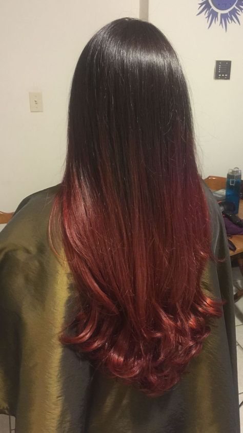 Red Colour Hair Highlights, Dark Cherry Red Hair Highlights, Colouring Hair Ideas, Hair Color Red Ideas, Hair Color On The Ends, Red Hair For Black Hair, Hair Color On Tips Of Hair, Red Hair At The Ends, Brown Into Red Ombre