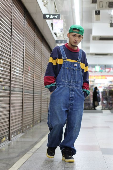 Men Dungarees Outfit, 90s Outfit Overalls, Dungarees Outfit Men, Dungarees Outfit, Overalls Outfit Men, Overalls Men Fashion, Long Shirt Men, Men's Dungarees, Dickies Overalls