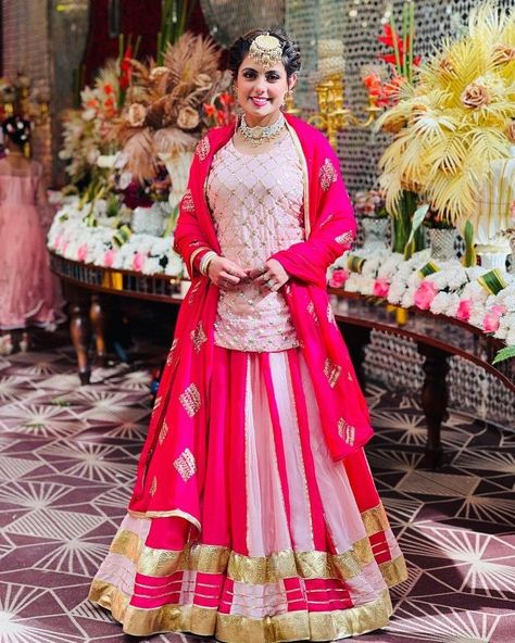 Punjabi Lengha Dress, Punjabi Lehnga Suits, Lehnga With Long Kurti Punjabi, Punjabi Jagoo Dresses, Jaggo Dress Punjabi, Punjabi Frock Suits Designer Boutique, Lehnga Suits Punjabi, Punjabi Skirt Suit Designs, Jagoo Outfit