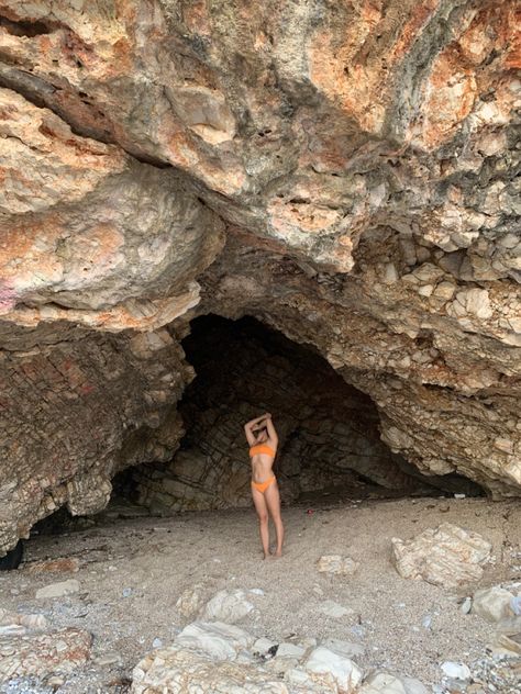 Cave Photoshoot, Pose Idea, Maternity Photos, Photo Inspo, Pregnancy Photos, Beach Pictures, Cute Pictures, Photography, Nature