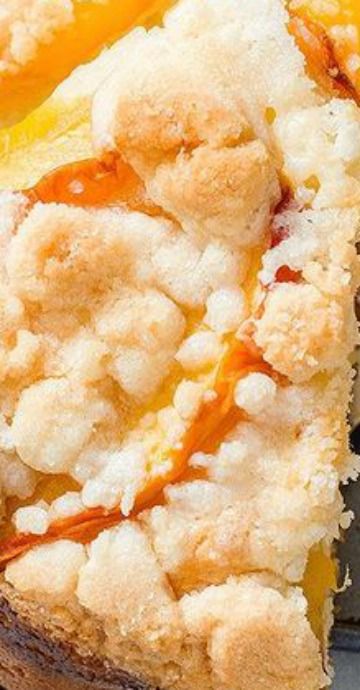 Peach Crumb Cake Recipe, Peach Crumble Cake, Peach Crumble Cheesecake, Peach Dessert Pizza, Peach Crumb Cake, Peach Pizza, Crumble Cake Recipe, Crumb Cakes, Peach Dessert