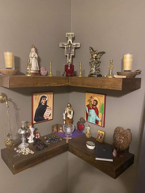 Small Altar Ideas Living Room, Memorial Altar Ideas, Corner Altar Ideas, Hanging Altar At Home, Virgen Mary Altar At Home, Memorial Altar Ideas Home, Wall Altar Ideas, Mini Altar Ideas, Altar Ideas Catholic