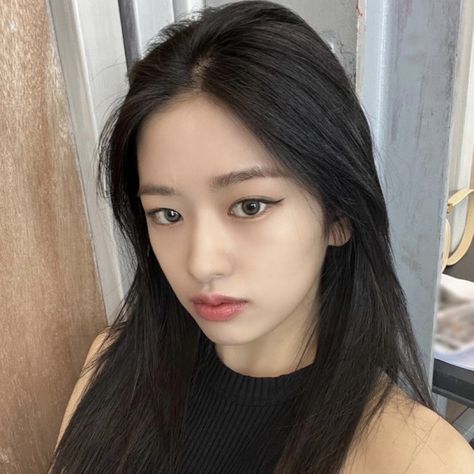 an yujin izone ive selca icon pfp #kpop Ive Yujin, 1 September, Starship Entertainment, Iz One, Bias Wrecker, Kpop Idol, South Korean Girls, Kpop Girls, Girl Group