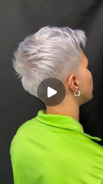 @kurze.haare.stylen on Instagram: "🤍✨🩶👉🏼 @x_met_  . . #kurzehaarschnitt #kurze #kurzehaare #pixiehaircut #pixiebob #pixiebobhaircut #pixiehairstyle #pixiehaarschnitte" Pixie Cut Back View, Nothing But Pixies, Ash Blonde Hair Colour, Pixie Bob Haircut, Blonde Pixie Hair, Ash Blonde Hair, Blonde Pixie Cuts, Pixie Styles, Short Hair Over 60