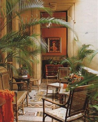 Mary Gilliatt, Tropical Interiors, British Colonial Decor, British Colonial Style, Colonial Decor, Patio Interior, Tropical Houses, Green Rooms, World Of Interiors