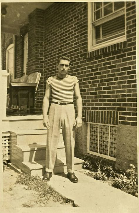 Vintage Photo 1950s Tough Looking Young Man In Striped Shirt | Flickr - Photo Sharing! 1950s Mens Clothing, 1950s Fashion Menswear, 1950s Mens Fashion, Rockabilly Mode, Video Fashion, 1950s Mens, Hollywood Men, Vintage Mens Fashion, Rockabilly Fashion