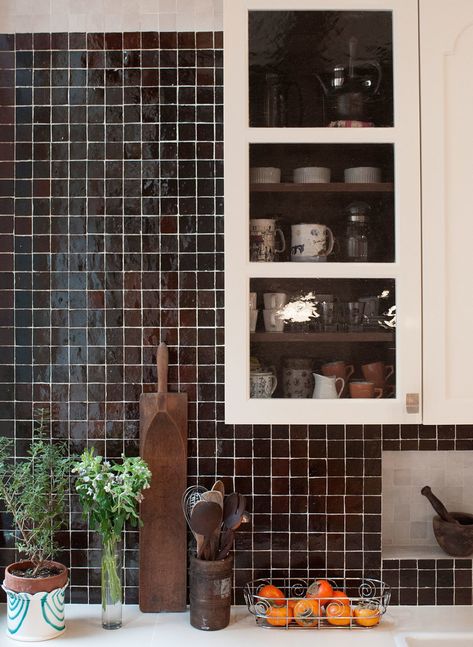 50 Kitchen Backsplash Design Ideas - Modern Kitchen Backsplashes - Dwell Brown Tile Backsplash, Brown Kitchen Tiles, Moroccan Tile Backsplash, Black And White Backsplash, White Kitchen Renovation, Natural Stone Backsplash, Modern Kitchen Backsplash, Backsplash Tile Design, Beautiful Backsplash