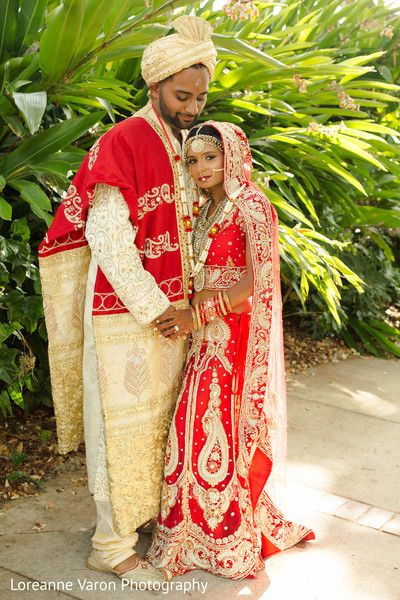 Insanely beautiful Guyanese-Hindu wedding photo http://www.maharaniweddings.com/gallery/photo/117696 Guyanese Wedding, Hindu Wedding Photos, Hindu Wedding, Gallery Photo, Wedding Portraits, Wedding Photo, Wedding Photos, Saree, Weddings