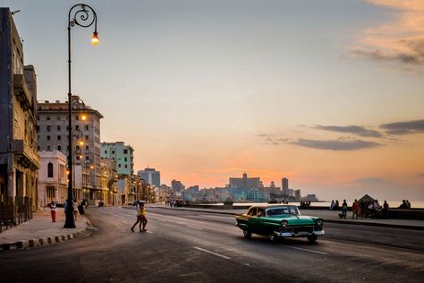 Malecón, Havana. This is just one of 15 romantic places in Cuba. Havana Cuba Aesthetic, Havana Aesthetic, Beautiful Scenario, Cuba History, Travel To Cuba, Cuba Pictures, Cuba Beaches, Vintage Cuba, Viva Cuba