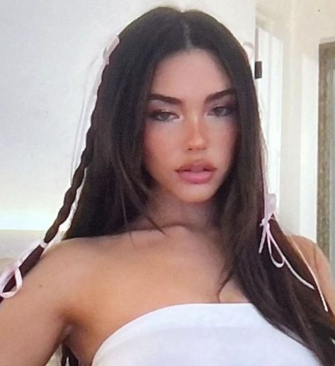 Madison Beer Makeup, Madison Bear, Madison Beer Hair, Madison Beer Style, Beer Icon, Madison Beer Outfits, Beer Outfit, Camila Morrone, Family Images