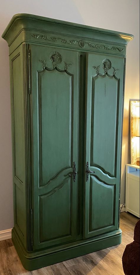 Green furniture Armoire Coat Closet, Old Wardrobe Makeover, Armoire In Living Room, Green Armoire, Antique Wardrobe Closet, Stand Alone Closet, Antique Closet, Cottage Foyer, Wardrobe Antique Vintage