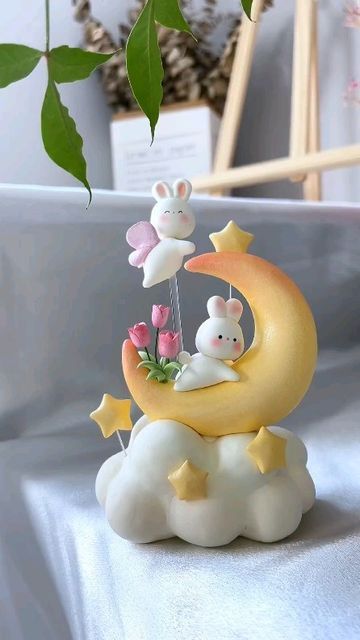 Diy Cute Clay Crafts, Cute Sculpture Ideas, Clay Showpiece, Clay Art Ideas Creative, Clay Bjd, Cute Clay Figures, Clay Ideas Cute, Cute Clay Art, Cute Sculptures