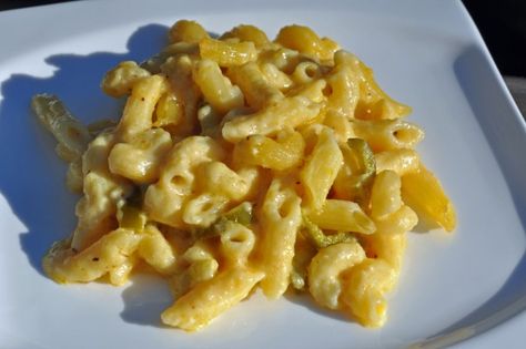 Jimmy Buffet’s Spicy Macaroni and Cheese Recipe For Mashed Potatoes, Spicy Macaroni, Spicy Mac And Cheese, Macaroni And Cheese Casserole, Vegetable Ideas, Baked Macaroni And Cheese, Creamy Macaroni And Cheese, Pasta Side Dishes, Recipes Restaurant