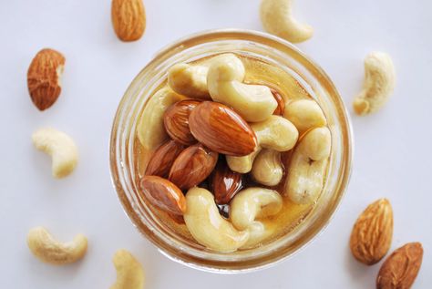 Nuts in Honey Whole Food Desserts, Food Gluten Free, Vegetarian Gifts, Vegan Holiday Recipes, Healthy Holiday Recipes, Vegan Holidays, Honey Nut, Healthy Holidays, Vegetarian Paleo