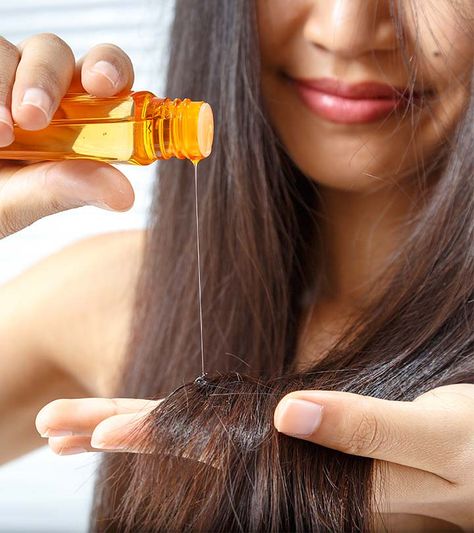 Hair oils infused with exotic ingredients are quite the rage in the world of beauty products right now. While they promise miraculous benefits, Hair Oil Recipe, Dandruff Solutions, Amla Hair Oil, Hair Color Remover, Makeup Hacks Beauty Secrets, Best Hair Oil, Hair Dandruff, Castor Oil For Hair, Home Beauty Tips