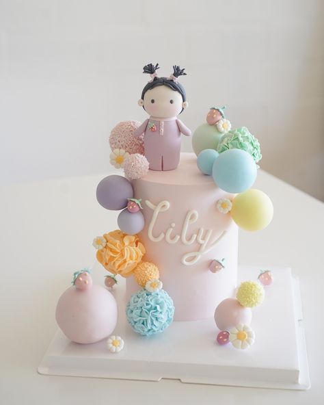 Celebrating Lily’s special day, and she definitely has the cutest baby pigtails! 🥳🥹🎂🎉 Lily Cake, Fondant Cake Designs, Cake Kids, Custom Birthday Cakes, Baby Birthday Cakes, Girl Cake, Stylish Party, Stylish Party Dresses, Second Birthday