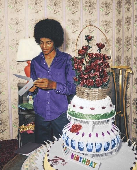 Birthday In Las Vegas, Nick Brandt, Carl Lewis, Michael Jackson Rare, Photos Of Michael Jackson, Michael Jackson Smile, Joseph Jackson, Michael Jackson Pics, King Of Music