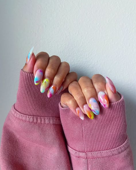 Tropical Marble Nails, Colored Marble Nails, Colorful Summer Nail Designs, Marble Summer Nails, Marble Nails Summer, Spring Marble Nails, Colorful Marble Nails, Spring Colors For Nails, Colored French Nails