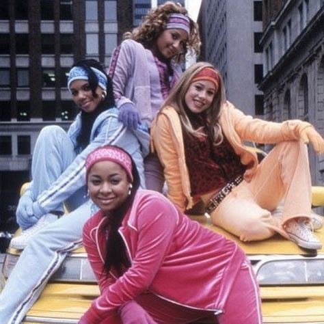 when I say the best cheetah girls movie, you say.. The Cheetah Girls, Hallowen Costume, Early 2000s Fashion, Halloween Costume Outfits, Group Halloween Costumes, Cute Halloween Costumes, Halloween Costumes For Girls, Costume Outfits, 2000s Fashion