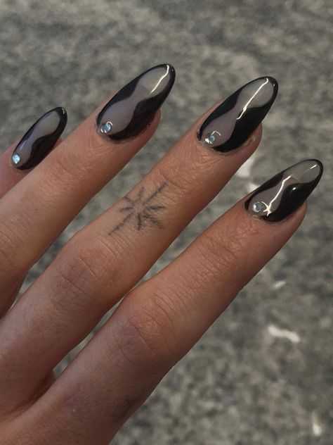 Maddy from Euphoria nails inspo trendy nail ideas black nail art rhinestone nails Maddy Perez Nail Ideas, Euphoria Nails Ideas Maddy, Black Trendy Nails, Maddy Euphoria Nails, Maddy Perez Nails, Black Nails Trendy, Black Nails With Rhinestones, Maddy Nails, Nail Ideas Black